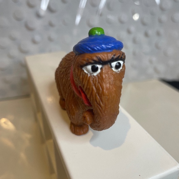 💕3 for $10- Vintage Sesame Street Snuffluffagus  Figure - Picture 1 of 4